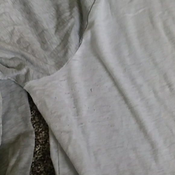 shirt - Picture 2 of 3